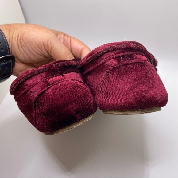MINNETONKA Moccasins Women’s Size 9 Red Velour Cally slipper - Picture 6 of 9